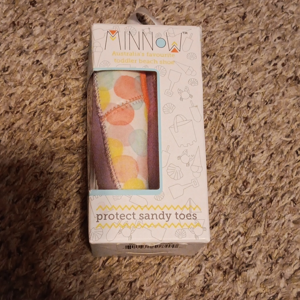 Minnow Designs The Original Dotty Beach Shoes Size 9 (3/3.5 years)